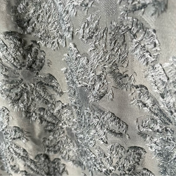 NWT Avenue Women Top 26/28 Black Gray Bunrout Textured 3D Floral V-Neck Art 4X - Picture 6 of 12